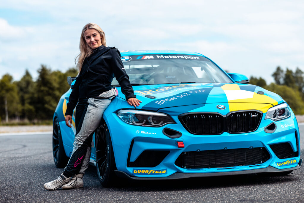 BMWM2C0II21 01591ES ES