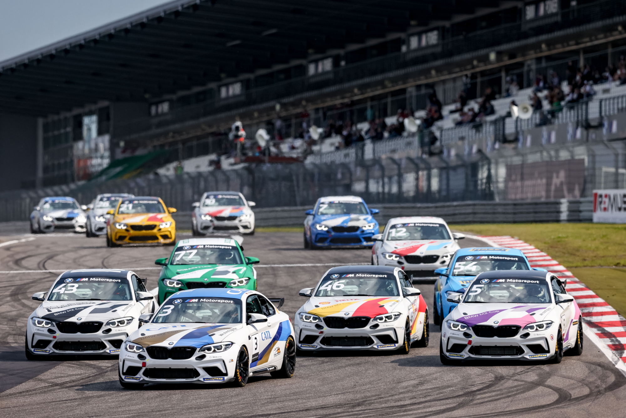 2021 08 21 BMWM2Cup Nuerburgring Rennen1 Start scaled